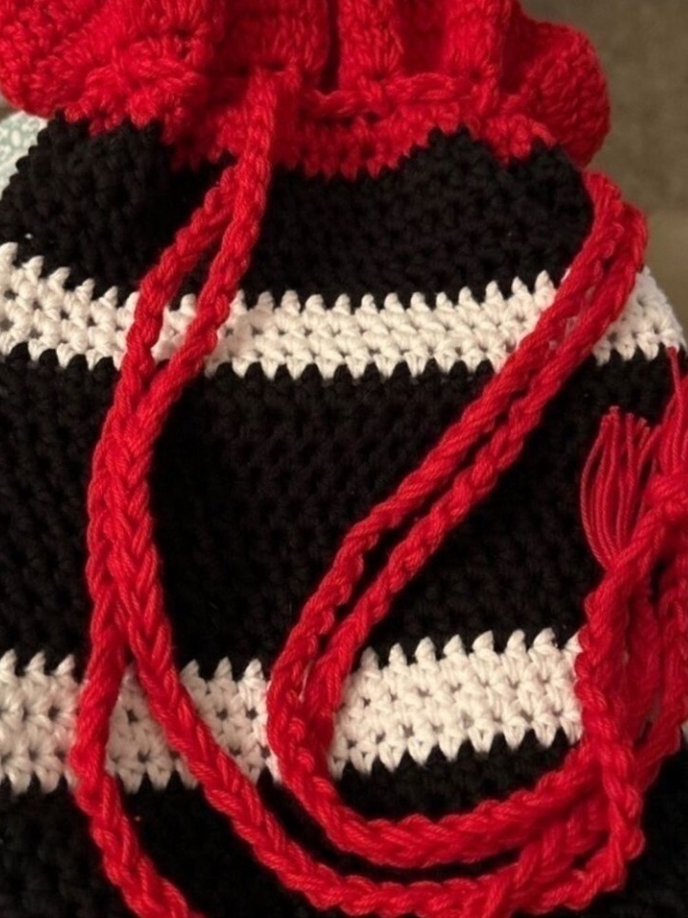 Red & Black University of Georgia Cinch Bag Satchel March Madness NEW Go Dawgs !